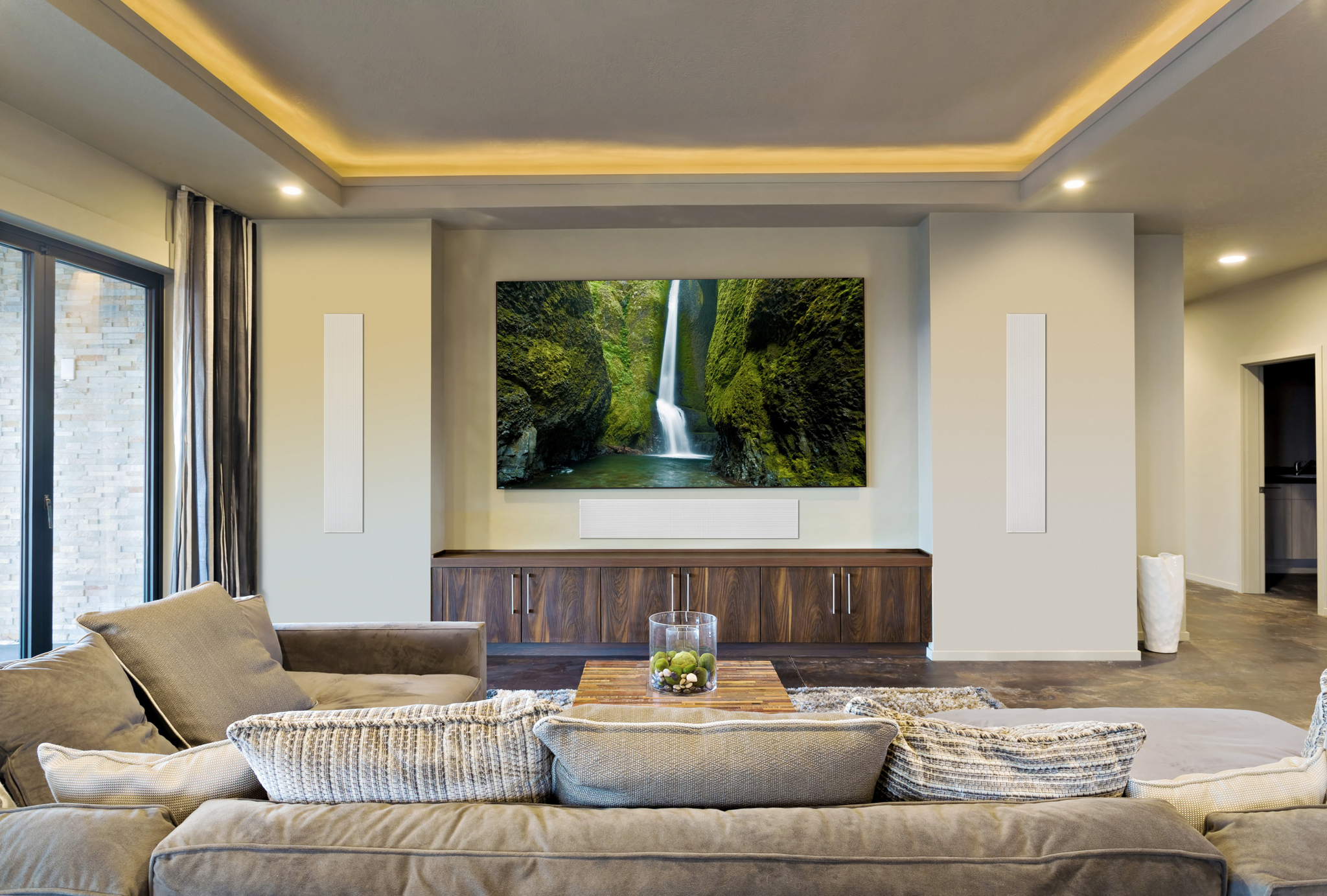 meridian in wall speakers