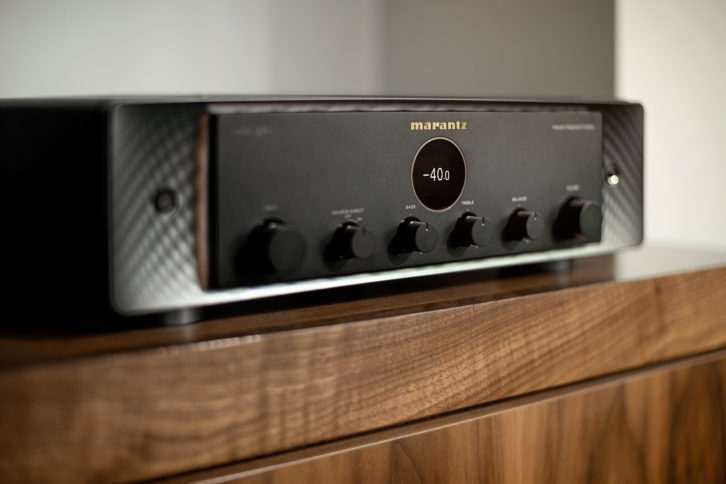 Marantz Model 40n Integrated Amplifier Lifestyle