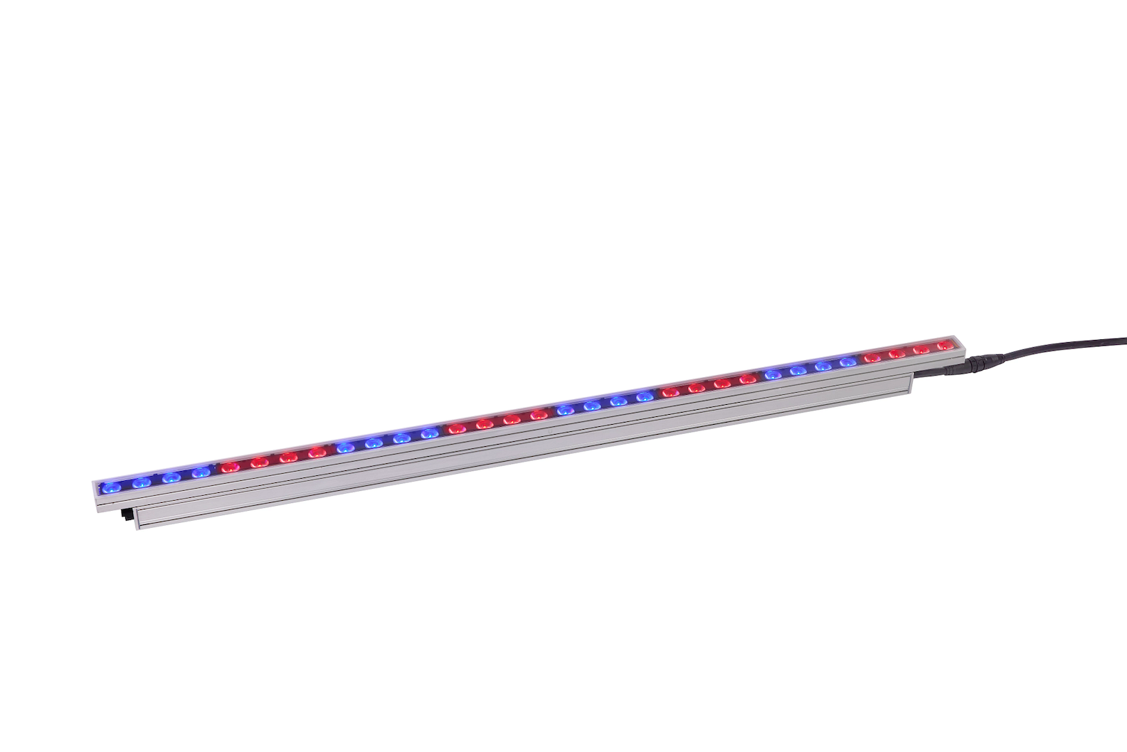 Martin Debuts Exterior Linear Pro Outdoor Architectural Fixture Series