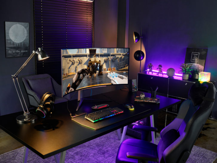 LG UltraGear 45-inch gaming monitor - lifestyle 