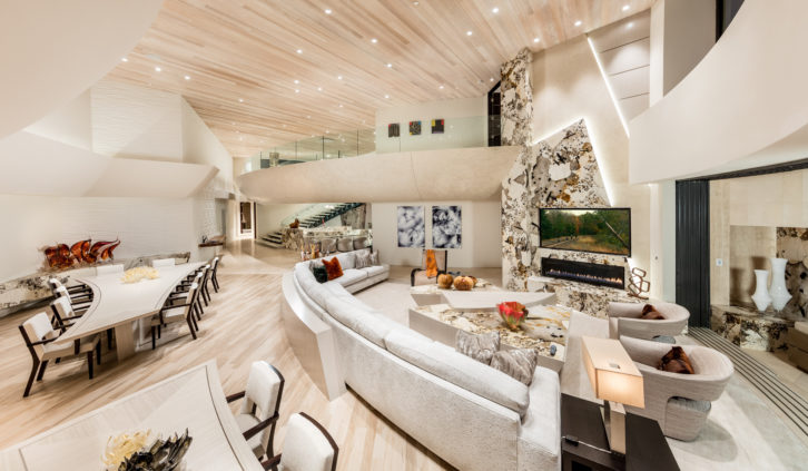 AVIR - Selling Luxury - Living Room