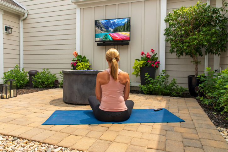 Furrion Sun Outdoor TV with Yoga
