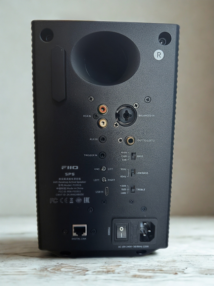FiiO SP5 active speaker system - rear