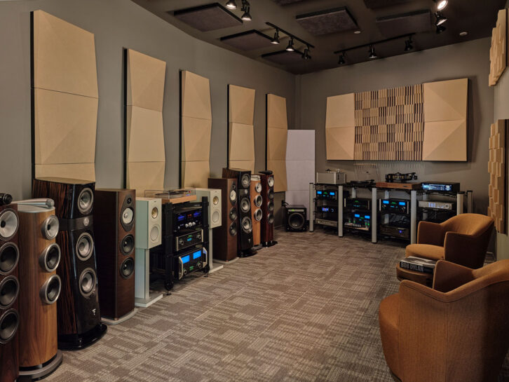 World Wide Stereo Showroom Spotlight - 2-channel listening area