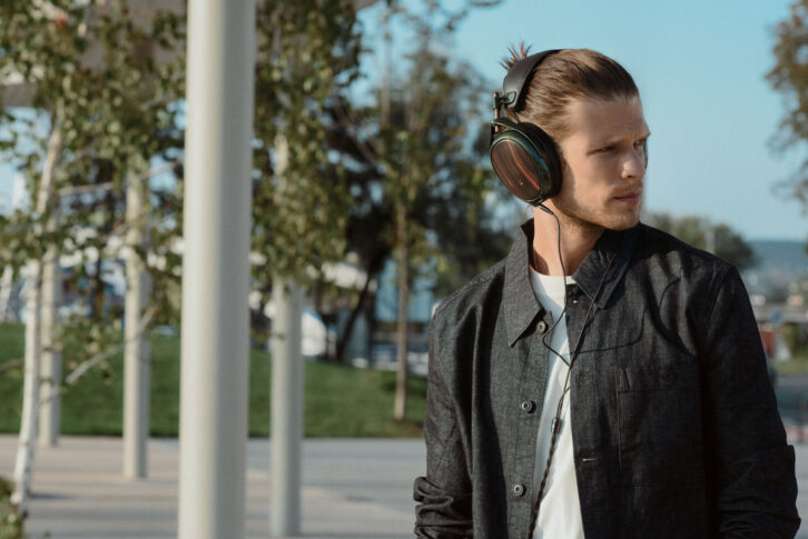Mezze Audio STRADA headphones - Lifestyle