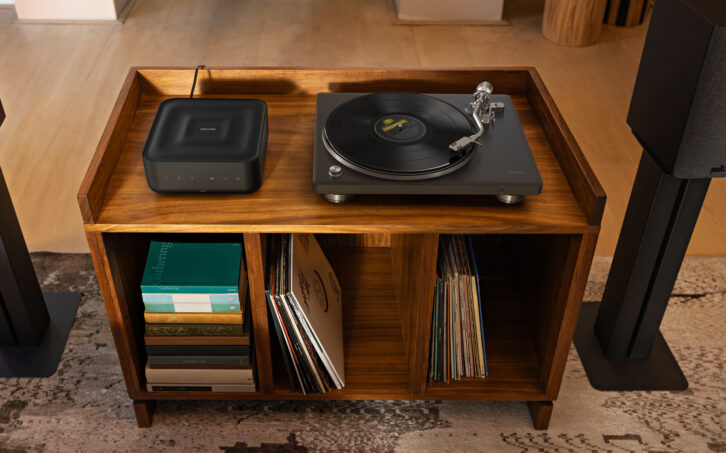 The Denon DP-500BT is a premium semiautomatic turntable.