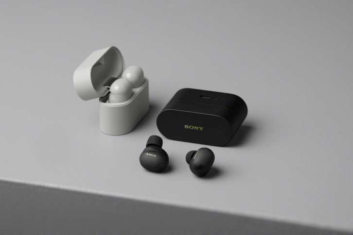 Sony WF-1000XM6 Ear Buds in Black and White