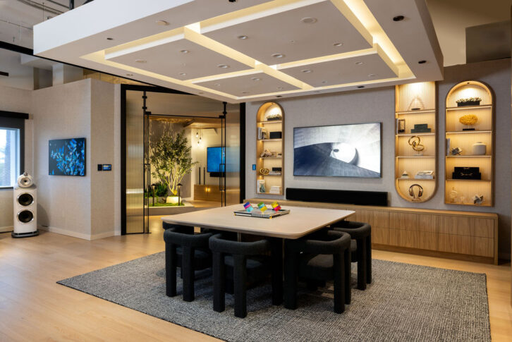 ShowKase by LK & Associates Inc.