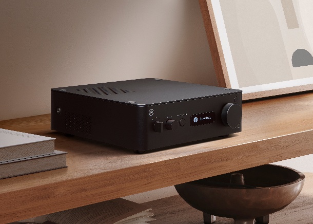 Yamaha has announced the WXA-70A compact streaming amplifier and WXC-70A compact streamer (preamplifier).