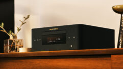 The new Marantz MCR 60n combines CD playback, network streaming, HDMI eARC compatibility, turntable connectivity and premium amplification.