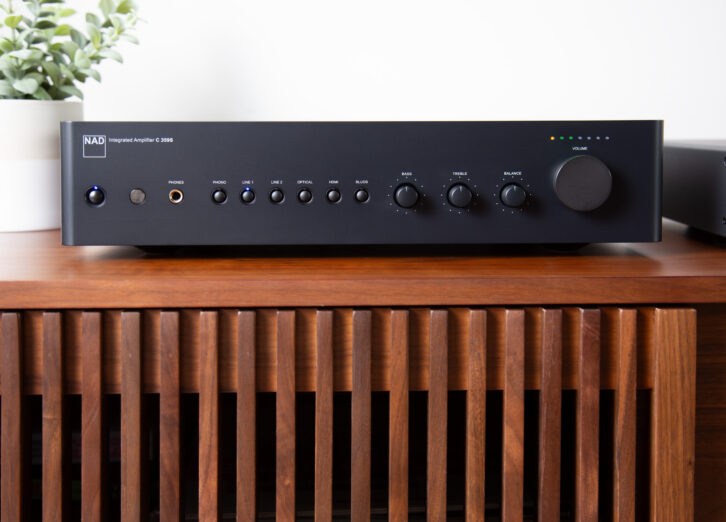 NAD C 359S integrated amplifier - Front